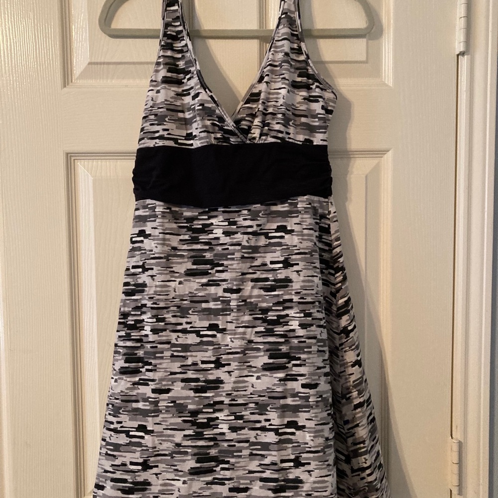 PATAGONIA WOMENS DRESS SIZE SMALL LIGHTWEIGHT CUTE
